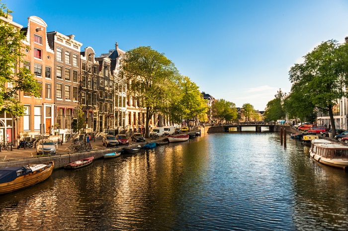 Come sopravvivere ad Amsterdam nel mezzo dell’estate